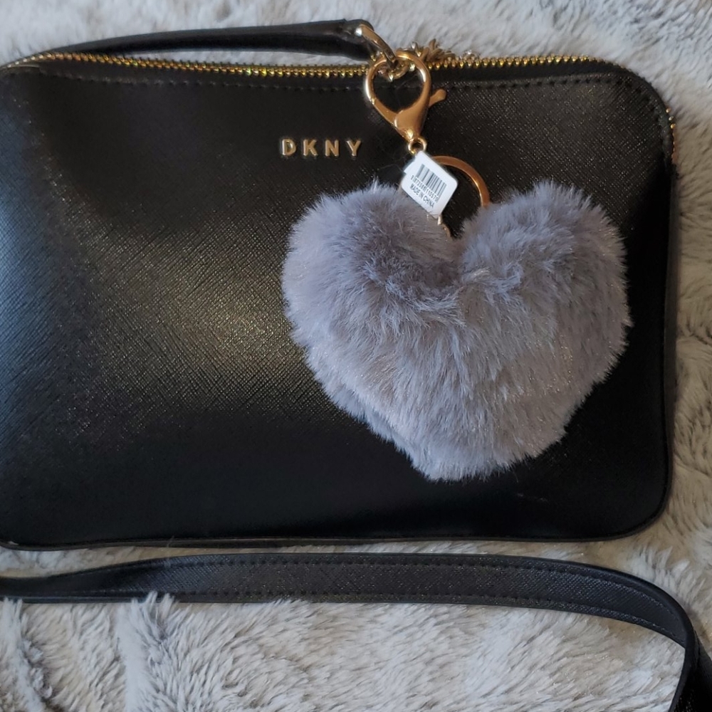 Fuzzy Heart Keychain - Picture 3 of 3